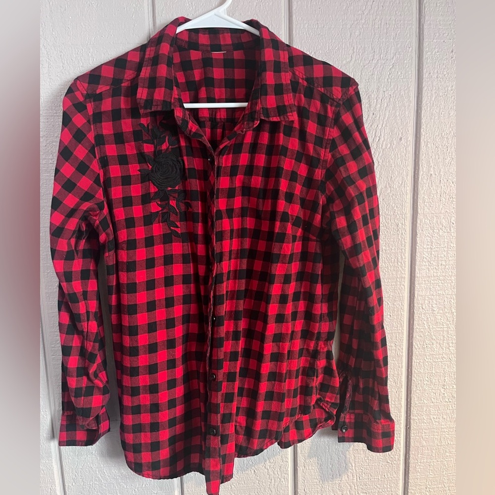 FALL PLAID FLANNEL SHIRT.   LONG SLEEVE, COZY.
